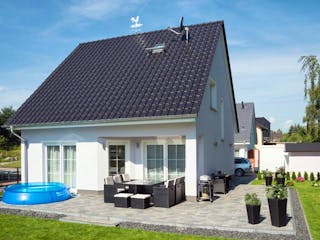 Massivhaus Haus Wismar von ROTH MASSIVHAUS Schlüsselfertig ab 348200€, Satteldach-Klassiker Außenansicht 1
