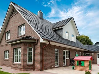 Massivhaus KAPITÄN von Kagebau,  Außenansicht 2