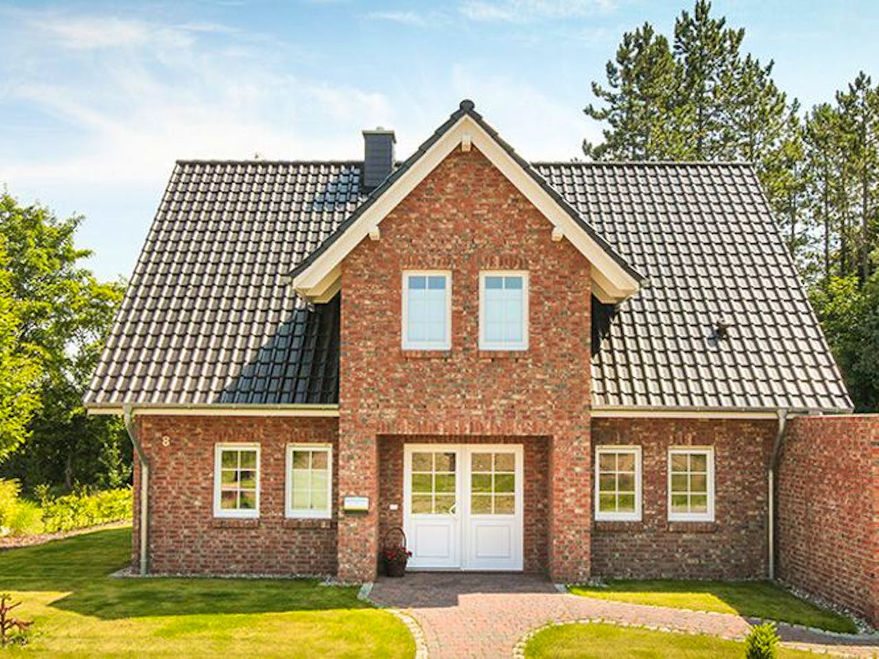 Massivhaus Kapitänshaus 150 von ECO System HAUS Schlüsselfertig ab 318900€, Satteldach-Klassiker Außenansicht 1