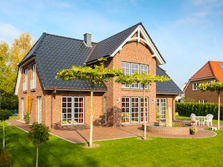 Massivhaus Kapitänshaus 180 von ECO System HAUS, Satteldach-Klassiker Außenansicht 3