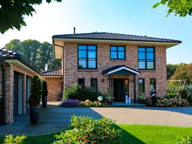 Massivhaus Stadtvilla 01 von KSW Massivhaus, Stadtvilla Außenansicht 1