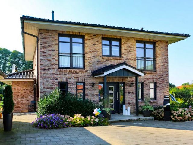 Massivhaus Stadtvilla 01 von KSW Massivhaus, Stadtvilla Außenansicht 3