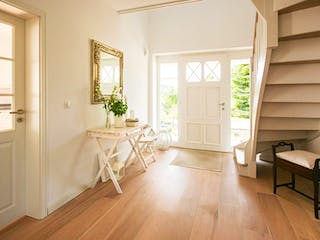 Massivhaus Stadtvilla 160 von ECO System HAUS, Stadtvilla Innenansicht 1