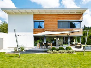 Fertighaus Vitalhaus Riedenthal von Regnauer Hausbau Schlüsselfertig ab 572110€,  Außenansicht 2