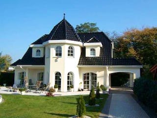 Massivhaus WHITE PEARL 130 FINESSE von domoplan massivhaus, Außenansicht 1