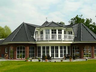 Massivhaus WHITE PEARL 238 von domoplan massivhaus,  Außenansicht 1