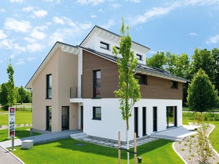 Fertighaus Musterhaus Günzburg von TALBAU-Haus Schlüsselfertig ab 520000€, Pultdachhaus Außenansicht 1