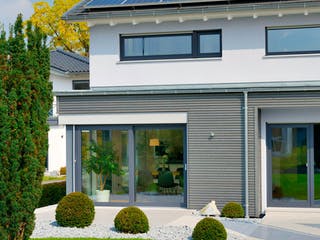 Fertighaus MH Ulm von WEISS Holzhaus Schlüsselfertig ab 520403€, Satteldach-Klassiker Außenansicht 4