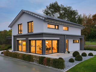 Fertighaus MH Ulm von Fertighaus WEISS Schlüsselfertig ab 553125€, Satteldach-Klassiker Außenansicht 1