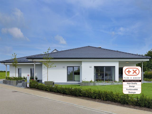 Fertighaus MH VITA von WEISS Holzhaus Schlüsselfertig ab 663300€, Bungalow Außenansicht 2