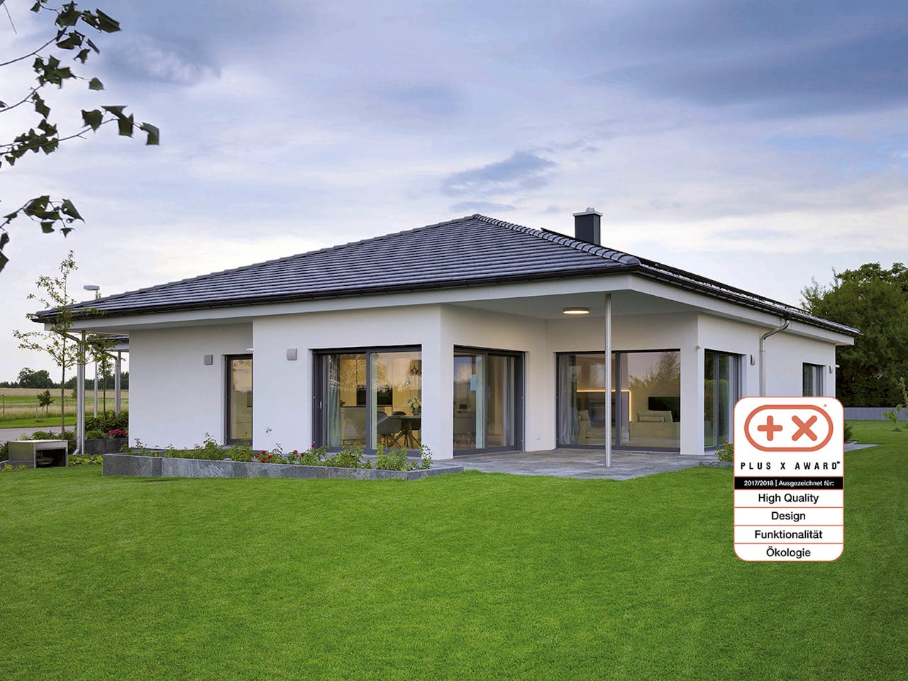 Fertighaus MH VITA von WEISS Holzhaus Schlüsselfertig ab 663300€, Bungalow Außenansicht 1