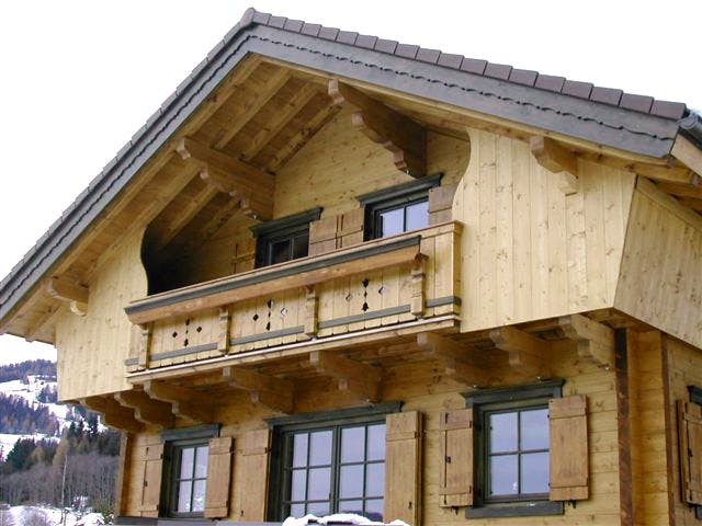 Fertighaus Murau von Holzhaus Roßkopf Schlüsselfertig ab 226800€, Blockhaus Außenansicht 4
