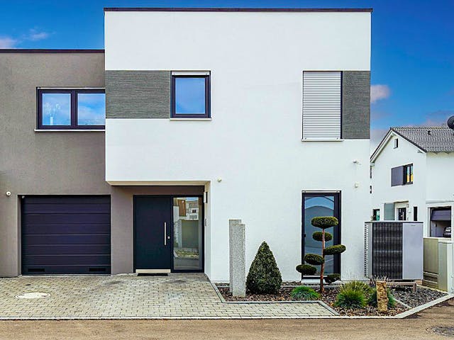 Massivhaus Bauhaus Eberhardt von MYMassivhaus, Cubushaus Außenansicht 1