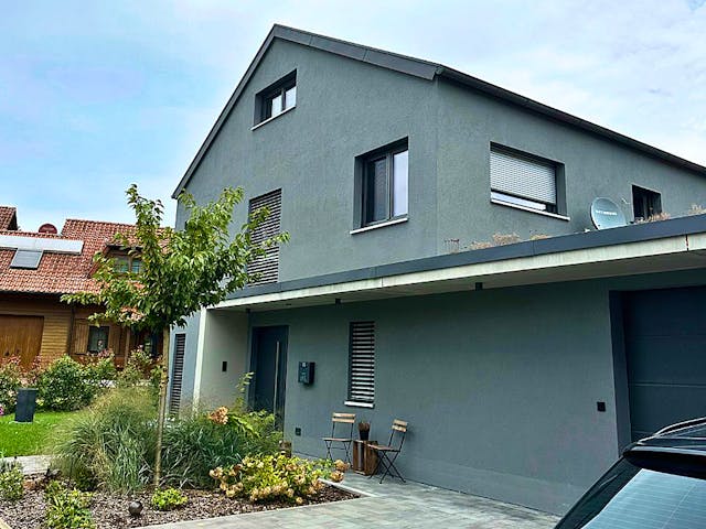 Massivhaus Einfamilienhaus Brand von MYMassivhaus, Satteldach-Klassiker Außenansicht 1 Massivhaus Einfamilienhaus Brand von MYMassivhaus, Satteldach-Klassiker Außenansicht 1