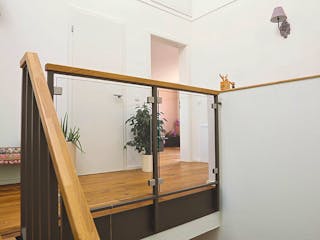 Massivhaus Hanghaus mit Einliegerwohnung und Pool von MYMassivhaus, Stadtvilla Innenansicht 7
