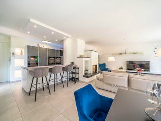 Massivhaus Massivhaus Thumann mit Satteldach und Sauna von MYMassivhaus, Satteldach-Klassiker Innenansicht 2