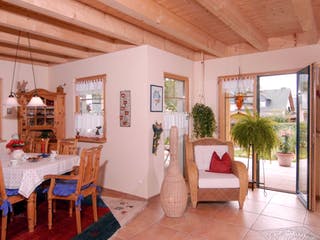 Blockhaus Musterhaus Mülheim-Kärlich 1 D122 von Frammelsberger R. Ingenieur-Holzbau, Satteldach-Klassiker Innenansicht 2