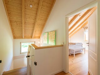 Blockhaus D138 Seifert von Frammelsberger R. Ingenieur-Holzbau, Satteldach-Klassiker Innenansicht 4