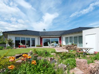 Blockhaus D158 Scheeder von Frammelsberger R. Ingenieur-Holzbau, Bungalow Außenansicht 3