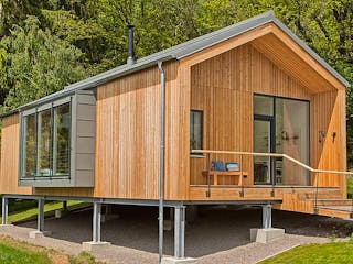 Fertighaus Haus Mori Raito von Naturholzhaus Bayern, Satteldach-Klassiker Außenansicht 1