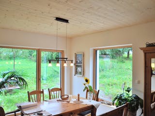 Fertighaus "natur trifft holz" nr.3 von wir leben haus Schlüsselfertig ab 296789€, Pultdachhaus Innenansicht 2