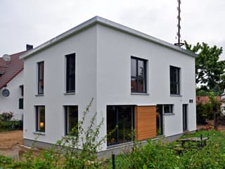 Fertighaus "natur trifft holz" nr.3 von wir leben haus Schlüsselfertig ab 296789€, Pultdachhaus Außenansicht 1