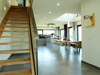 Fertighaus MH Hannover - NEO 300 von FingerHaus Schlüsselfertig ab 423200€, Satteldach-Klassiker Innenansicht 8