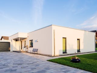 Fertighaus NIVO 130 von FingerHaus, Bungalow Außenansicht 1