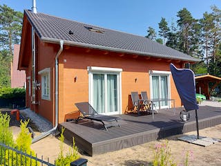 Blockhaus Haus Kaiser von Gebrüder Noack Holzbau Ausbauhaus ab 175000€, Satteldach-Klassiker Außenansicht 2