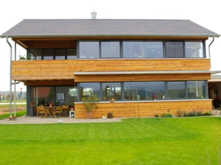 Fertighaus Ohmden von Holzhaus Rosskopf Schlüsselfertig ab 439000€, Satteldach-Klassiker Außenansicht 4