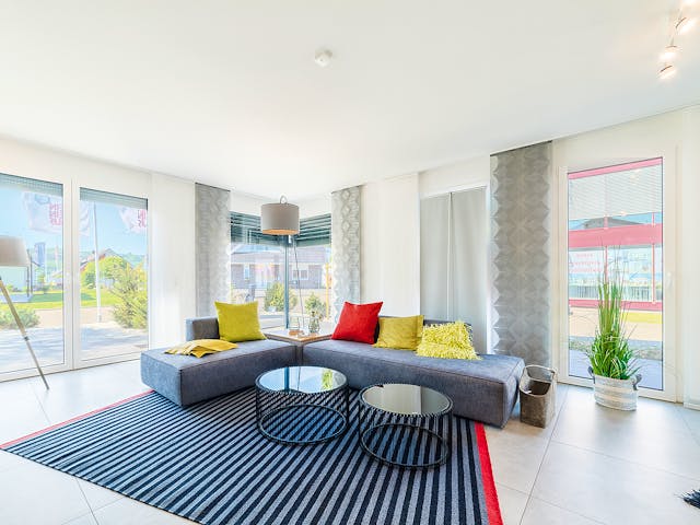 Fertighaus Musterhaus Mülheim-Kärlich von OKAL Haus Schlüsselfertig ab 519900€, Satteldach-Klassiker Innenansicht 1