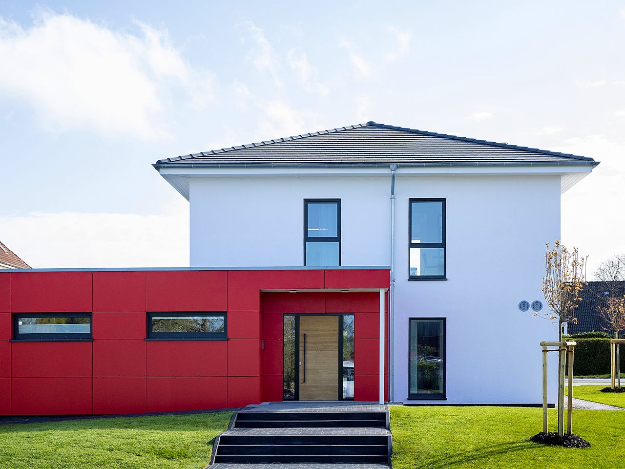 Fertighaus Staffel 16 von OKAL Haus Schlüsselfertig ab 565900€, Stadtvilla Außenansicht 1