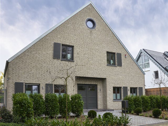 Fertighaus Lichthaus von petershaus, Satteldach-Klassiker Außenansicht 2