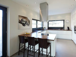 Fertighaus Mehrgenerationenhaus von petershaus, Satteldach-Klassiker Innenansicht 2