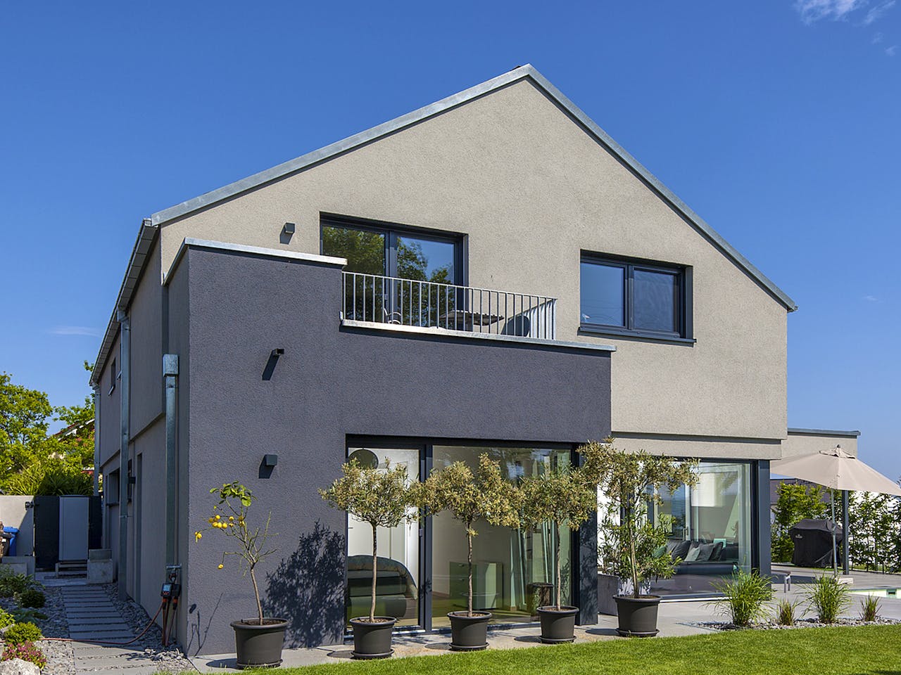 Massivhaus Achenbach von Plan-Concept Massivhaus, Satteldach-Klassiker Außenansicht 1