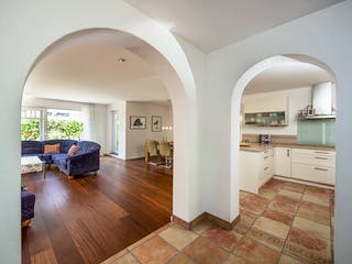 Massivhaus Conrad von Plan-Concept Massivhaus, Stadtvilla Innenansicht 1