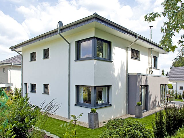 Massivhaus Freiberger von Plan-Concept Massivhaus, Stadtvilla Außenansicht 2