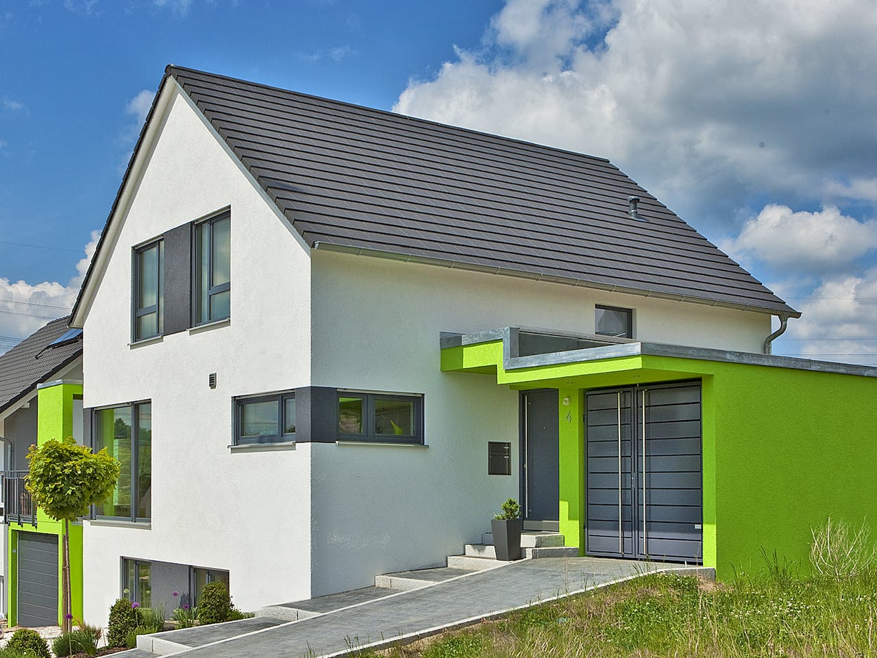 Massivhaus Thiel von Plan-Concept Massivhaus, Satteldach-Klassiker Außenansicht 1