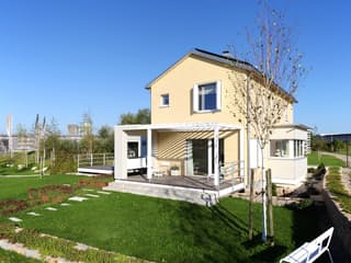 Fertighaus PlanMit S1 von Bau-Fritz, Satteldach-Klassiker Außenansicht 3