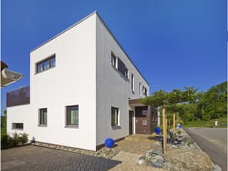 Fertighaus Plettenberg von Regnauer Hausbau Schlüsselfertig ab 504600€, Cubushaus Außenansicht 2