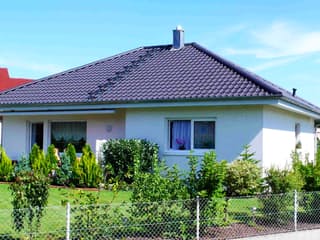 Fertighaus Puccini von v. Perbandt Holzbau Schlüsselfertig ab 160000€, Bungalow Außenansicht 1