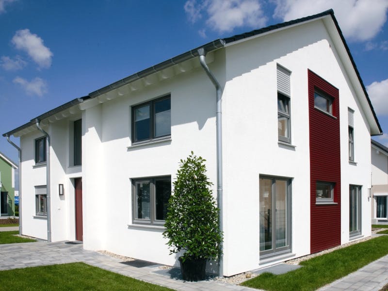 Fertighaus Erlangen von FINGERHUT-HAUS Schlüsselfertig ab 547210€, Satteldach-Klassiker Außenansicht 2