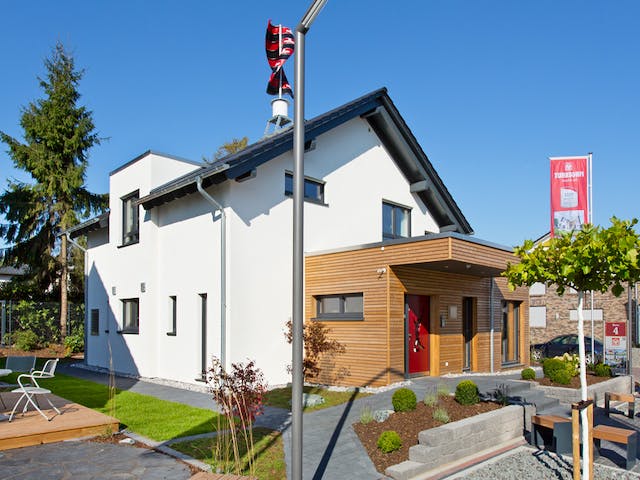 Fertighaus Wuppertal von Fingerhut Haus Schlüsselfertig ab 528627€, Satteldach-Klassiker Außenansicht 5
