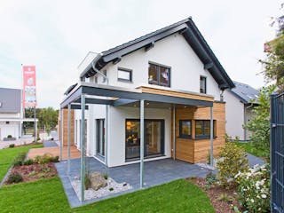 Fertighaus Wuppertal von Fingerhut Haus Schlüsselfertig ab 606177€, Satteldach-Klassiker Außenansicht 3