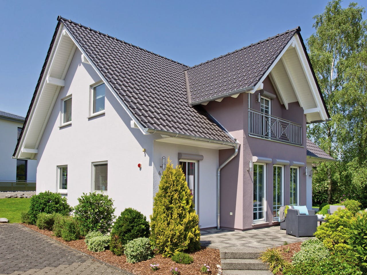 Fertighaus Neunkhausen von Fingerhut Haus Schlüsselfertig ab 445985€, Satteldach-Klassiker Außenansicht 1