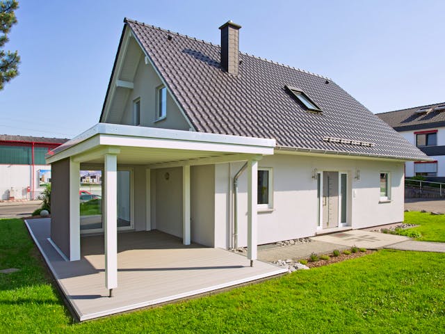 Fertighaus Neunkhausen von Fingerhut Haus Schlüsselfertig ab 445985€, Satteldach-Klassiker Außenansicht 3