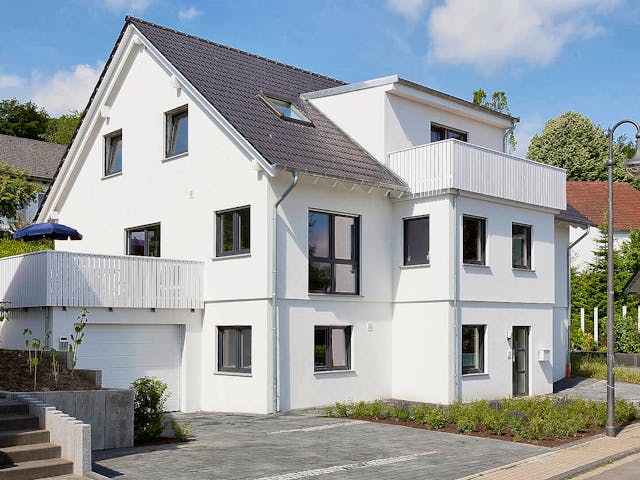 Fertighaus Bonvenon von Fingerhut Haus Schlüsselfertig ab 586030€, Satteldach-Klassiker Außenansicht 1 Fertighaus Bonvenon von Fingerhut Haus Schlüsselfertig ab 586030€, Satteldach-Klassiker Außenansicht 1