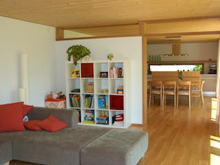 Fertighaus Rahn von Holzhaus Roßkopf Schlüsselfertig ab 298000€, Satteldach-Klassiker Innenansicht 2