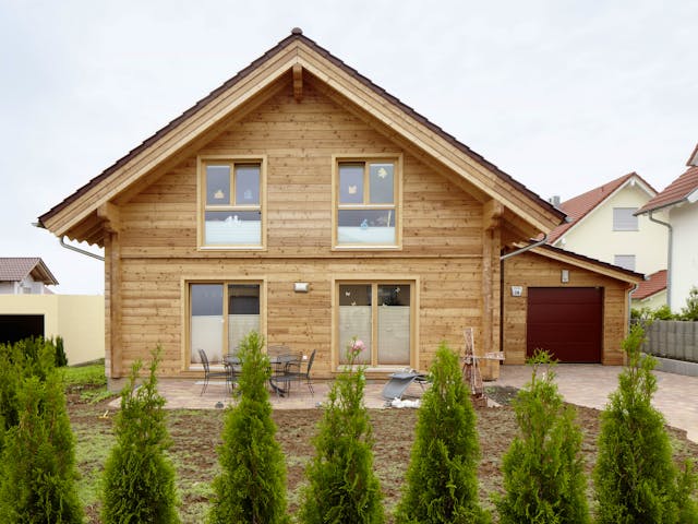 Blockhaus Rappenau von Rems-Murr-Holzhaus Ausbauhaus ab 311551€, Blockhaus Außenansicht 2