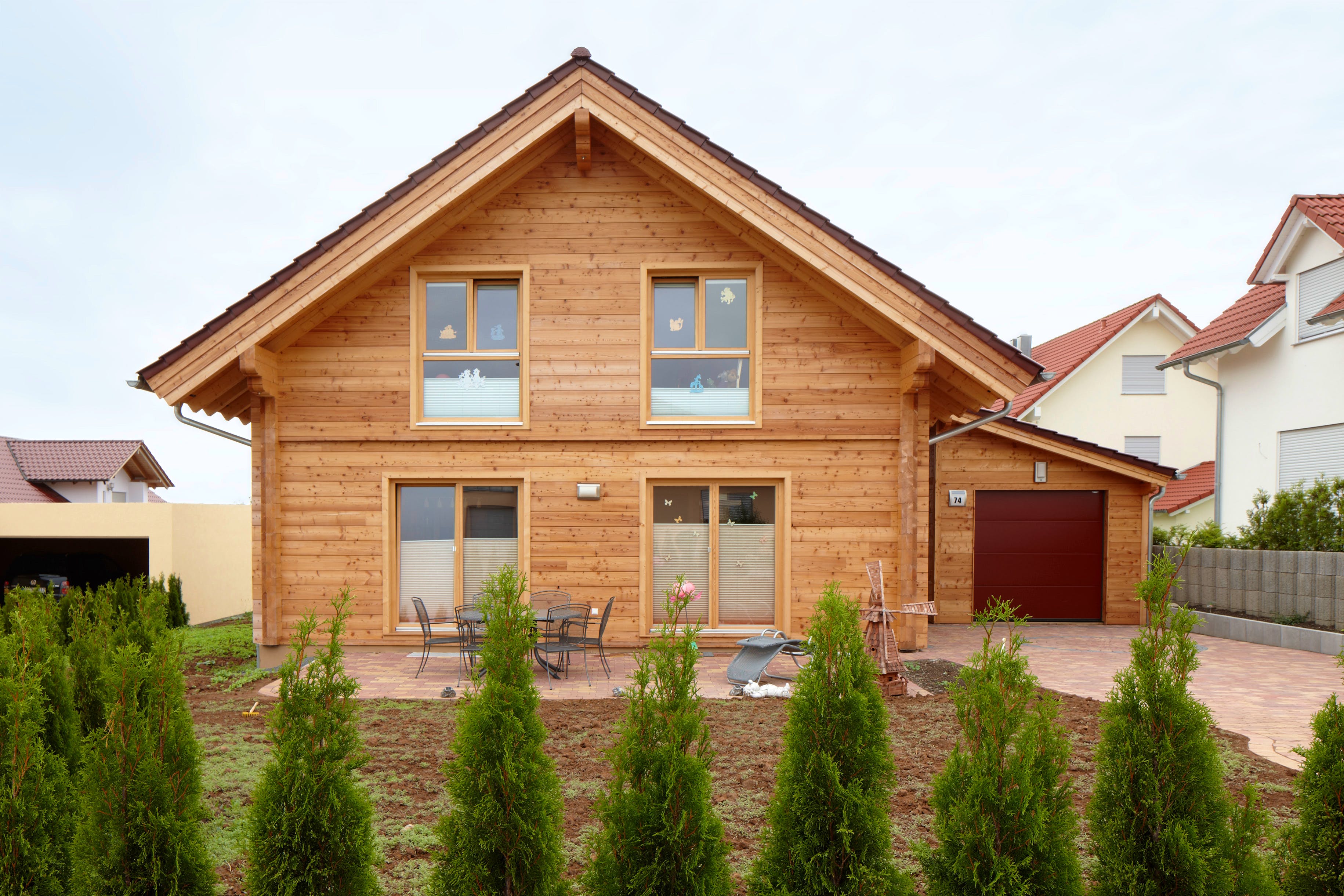 Blockhaus Rappenau von Rems-Murr-Holzhaus Schlüsselfertig ab 495000€, Blockhaus Außenansicht 2